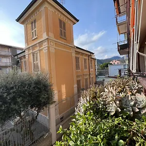 la-stella-marina-150m-dal-mare-con-box-auto-privato.hotelitalianriviera.com/